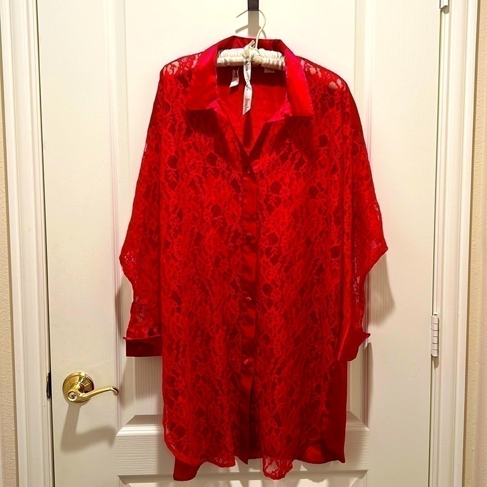 VTG EC Victoria's Secret Gold Label
Sleep Top Night Shirt Red  SZ S/M